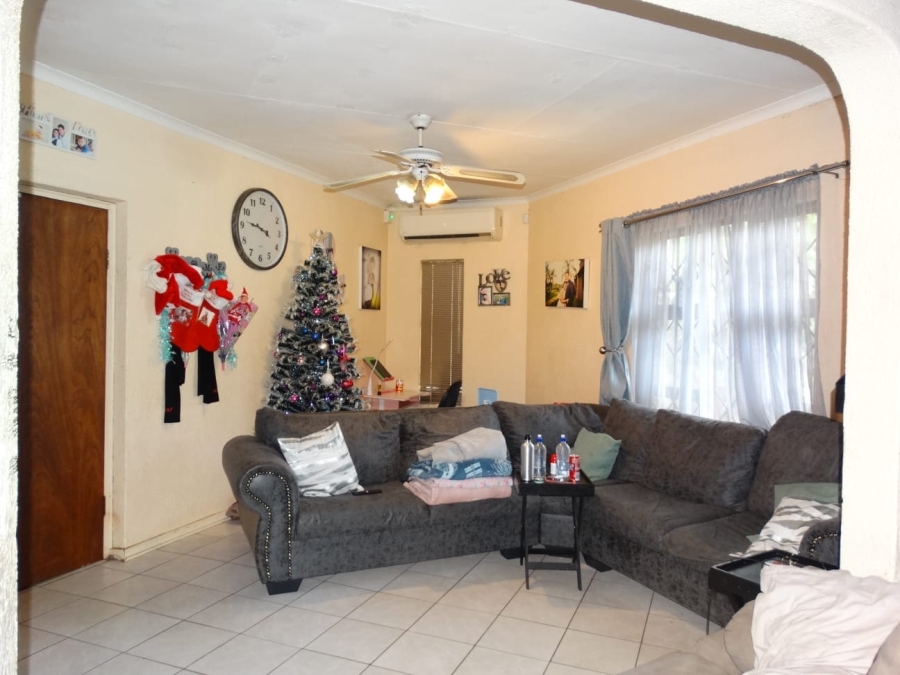 3 Bedroom Property for Sale in Geelhoutpark North West